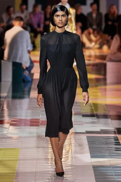 Look 29